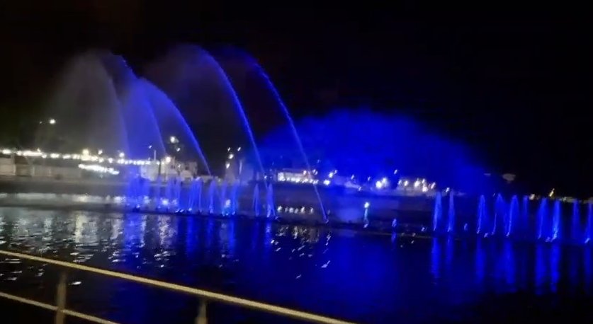 AECP impulsó iluminación azul de espacios emblemáticos de Portoviejo por “Marzo Azul”